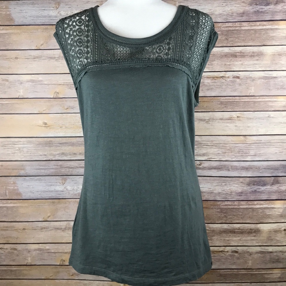 Eddie Bauer Lace Ruffle Sleeveless Top